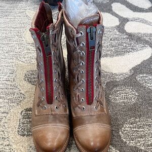 FREE BIRD WOMENS BOOTS